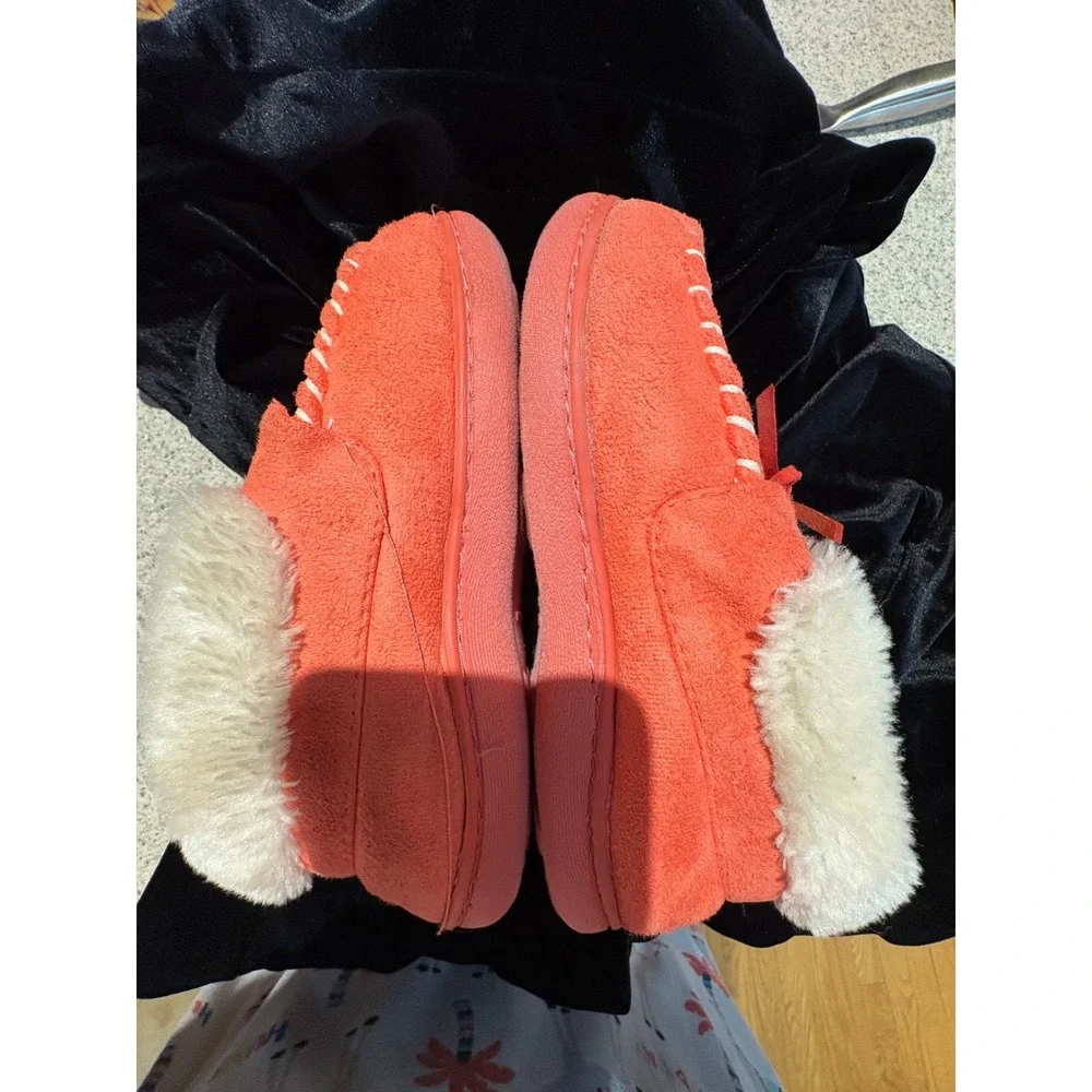 Merrimac Coral Pink Moccasin Slippers Faux Fur Lined US 2-3 EU 33-34